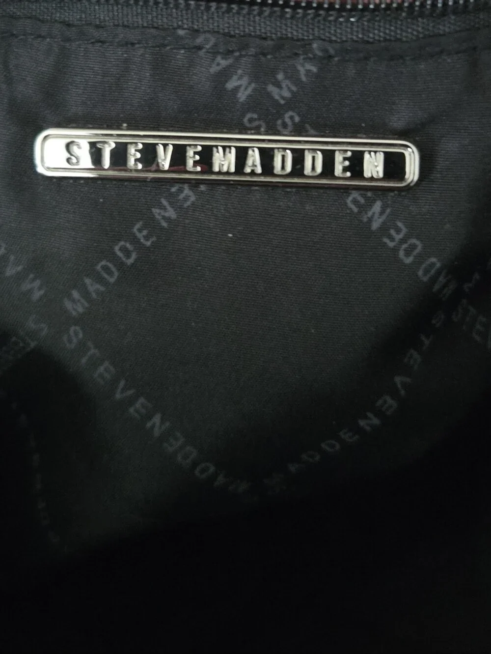 Steve Madden Crossbody Bag w/ Wallet - Picture 10 of 10